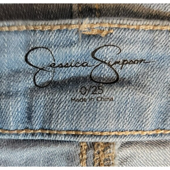 Jessica Simpson Cuffed Denim Shorts - Size 0/25 - Picture 6 of 8
